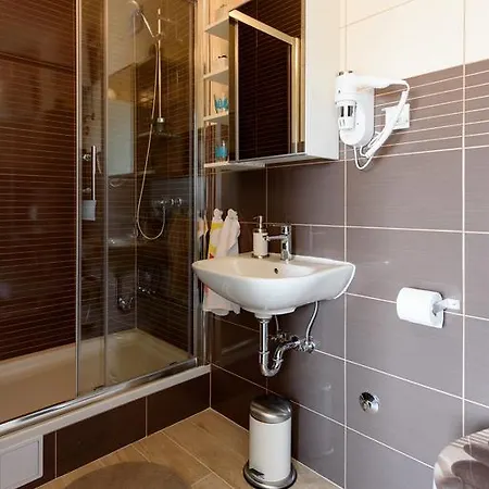 Studio Gina Апартаменты Трогир